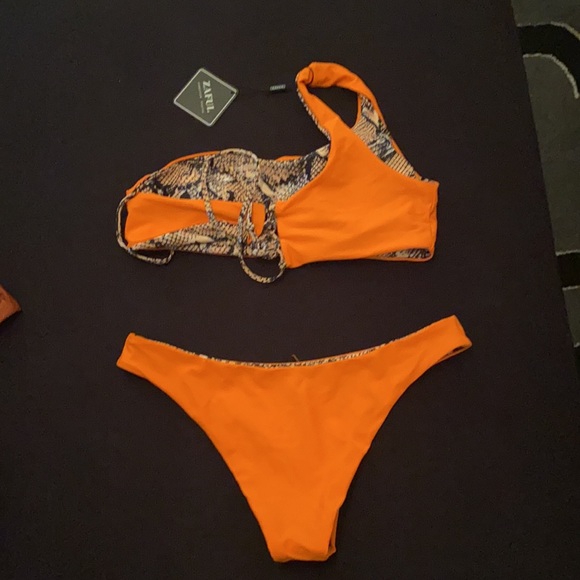 2 complete Zaful bikinis s - Picture 5 of 5